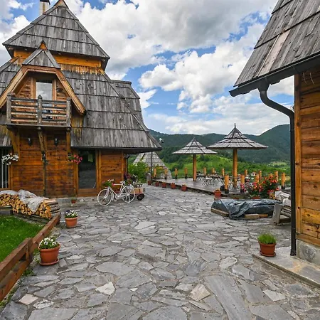 Neva Апартаменты *