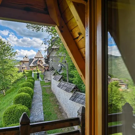 Neva Апартаменты *